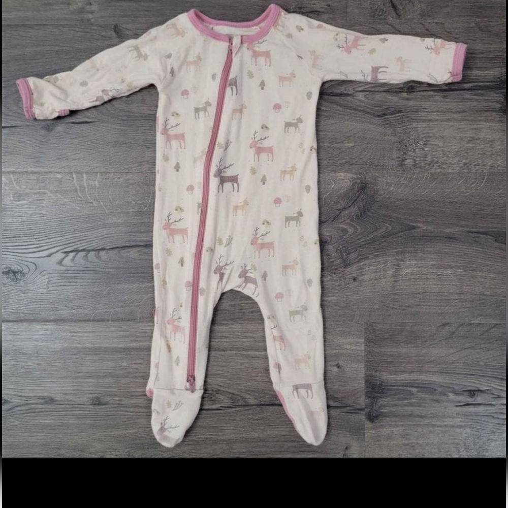 Baby girl sleeper size 0-3m by Bestaroo